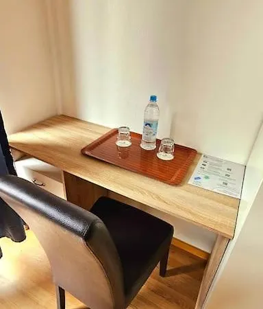 Apartment Number 3 Oberschleissheim